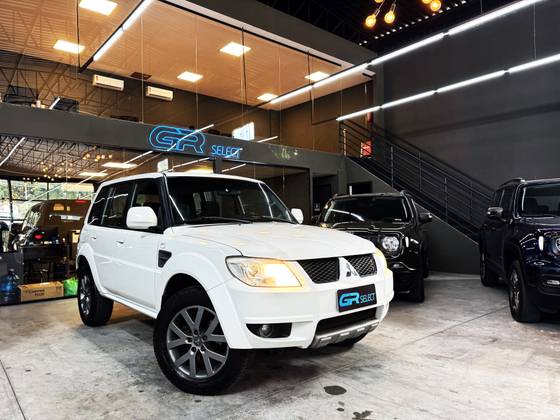 MITSUBISHI PAJERO TR4 2.0 4X2 16V 140CV FLEX 4P MANUAL MITSUBISHI PAJERO TR4 2.0 4X2 16V 140CV FLEX 4P MANUAL